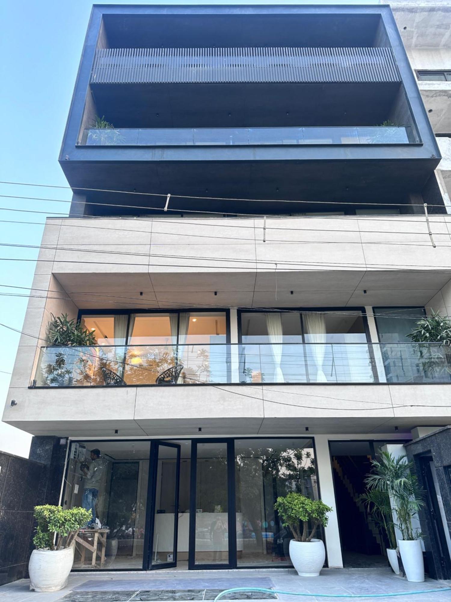 The Lodgers 2 Bhk Serviced Apartment Near Artemis Hospital Sector 57 Gurgaon - Nearest Metro Station Sector 54 Chowk Exterior foto